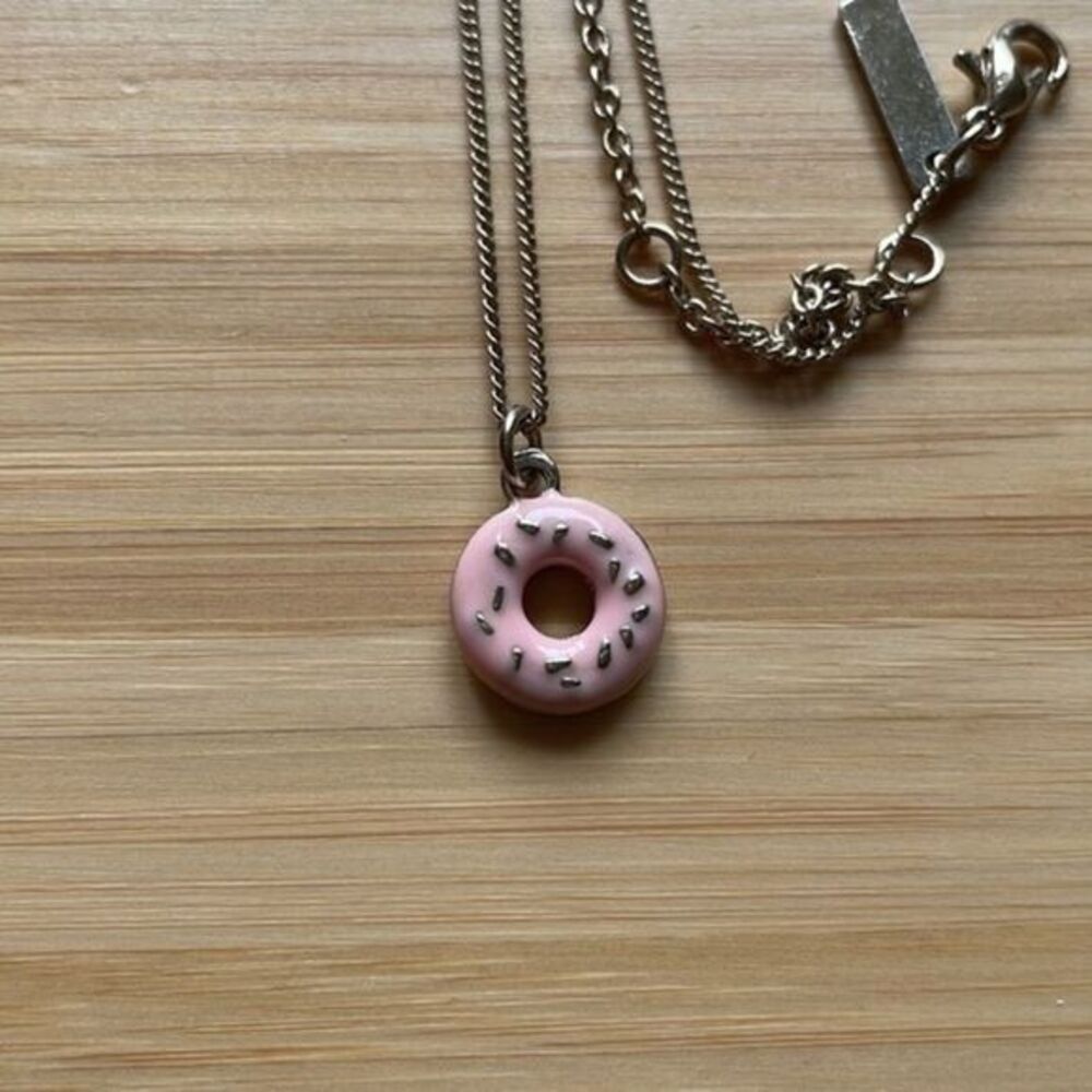 Sweet Donut Charm Necklace Silver Tone Fashion Jewelry Accessory - Picture 3 of 4
